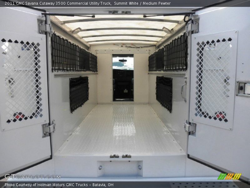 Summit White / Medium Pewter 2011 GMC Savana Cutaway 3500 Commercial Utility Truck