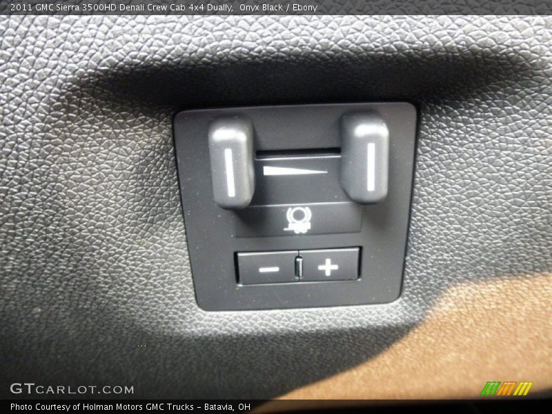 Onyx Black / Ebony 2011 GMC Sierra 3500HD Denali Crew Cab 4x4 Dually