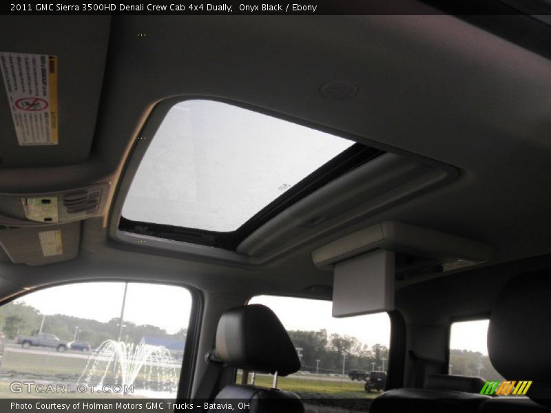 Onyx Black / Ebony 2011 GMC Sierra 3500HD Denali Crew Cab 4x4 Dually