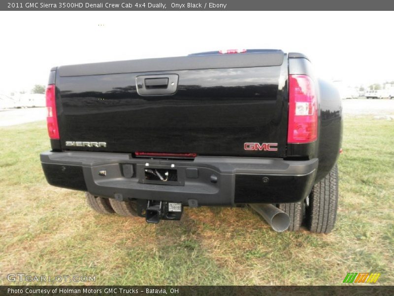Onyx Black / Ebony 2011 GMC Sierra 3500HD Denali Crew Cab 4x4 Dually