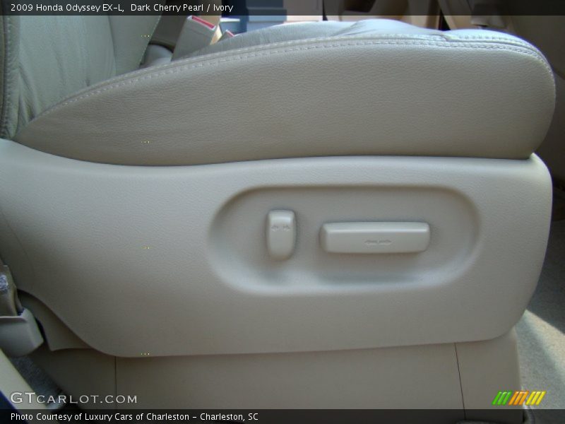 Dark Cherry Pearl / Ivory 2009 Honda Odyssey EX-L