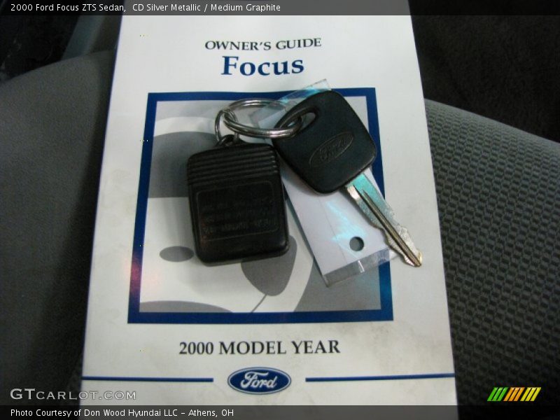 CD Silver Metallic / Medium Graphite 2000 Ford Focus ZTS Sedan