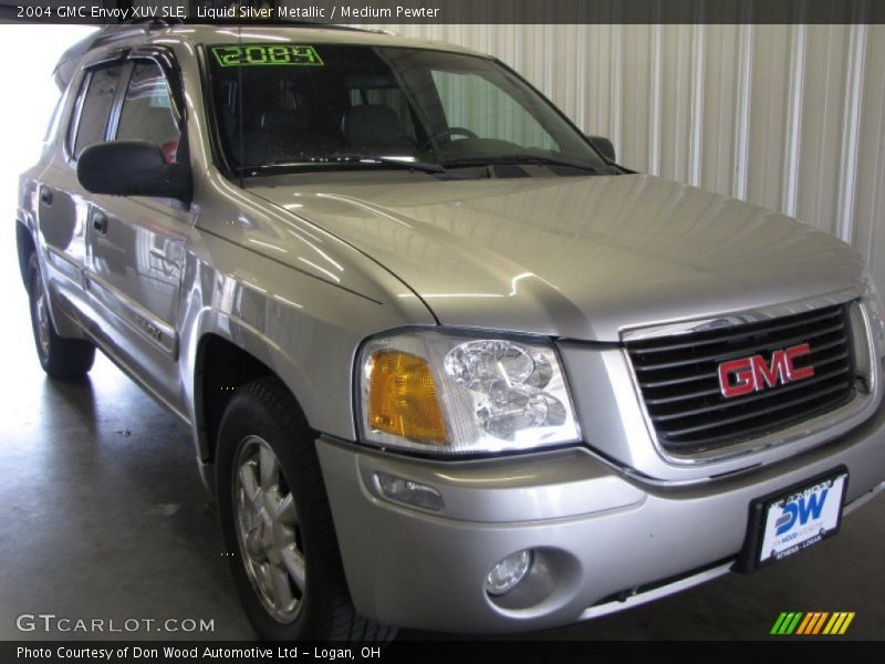 Liquid Silver Metallic / Medium Pewter 2004 GMC Envoy XUV SLE