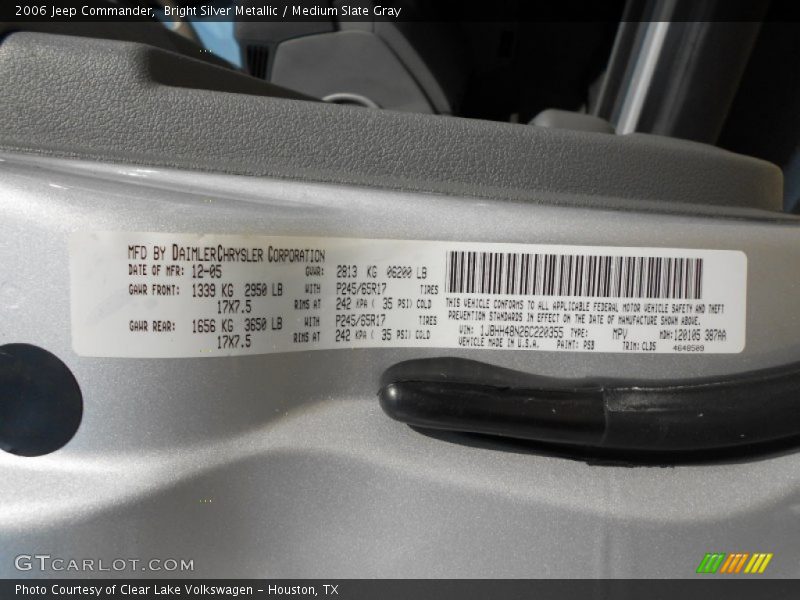 Bright Silver Metallic / Medium Slate Gray 2006 Jeep Commander