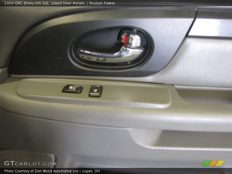 Liquid Silver Metallic / Medium Pewter 2004 GMC Envoy XUV SLE