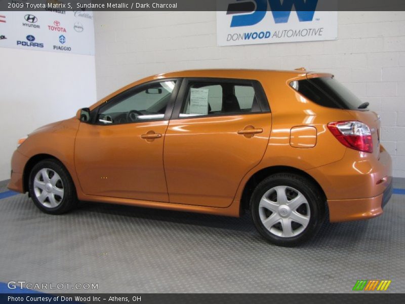 Sundance Metallic / Dark Charcoal 2009 Toyota Matrix S