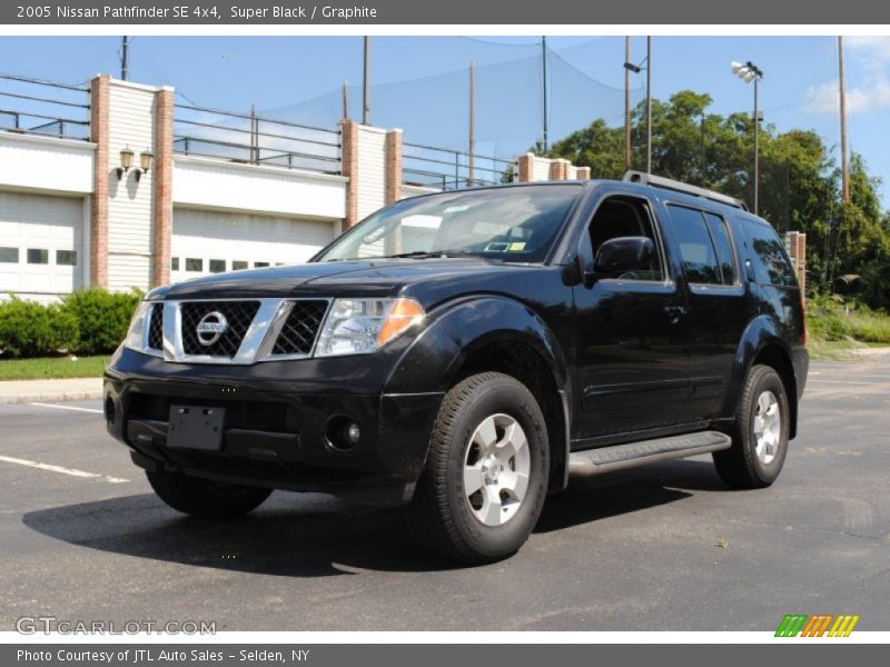 Super Black / Graphite 2005 Nissan Pathfinder SE 4x4