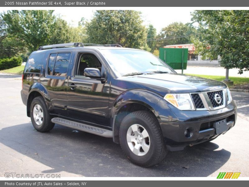 Super Black / Graphite 2005 Nissan Pathfinder SE 4x4