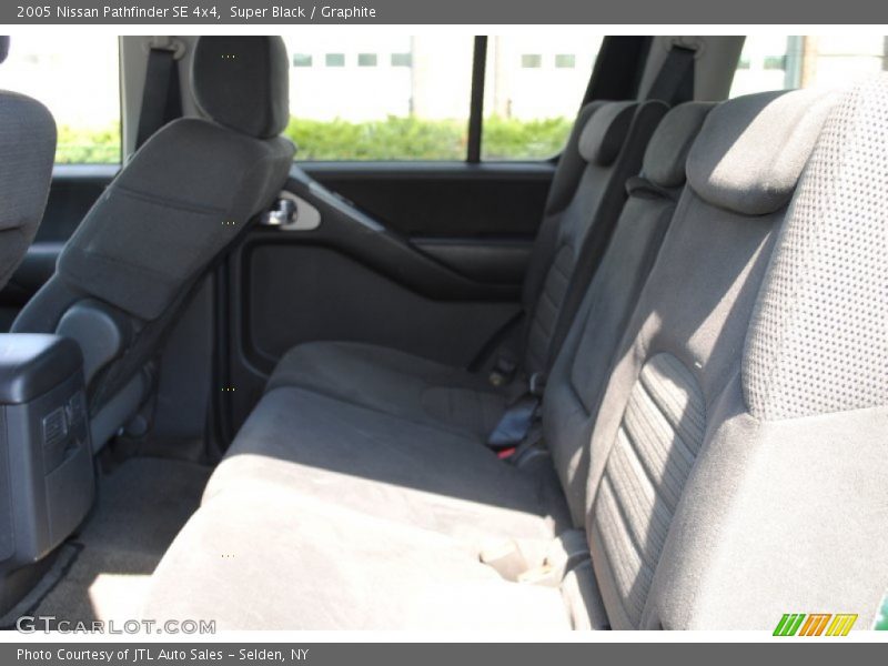Super Black / Graphite 2005 Nissan Pathfinder SE 4x4
