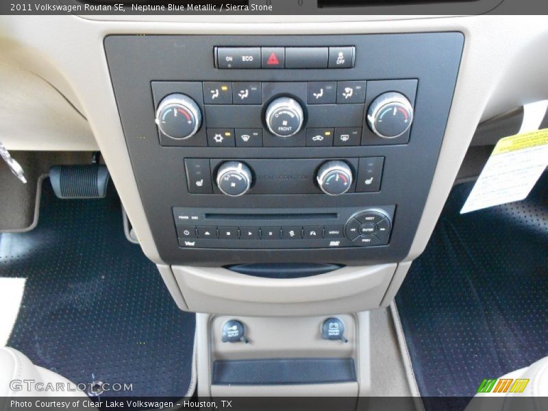 Neptune Blue Metallic / Sierra Stone 2011 Volkswagen Routan SE