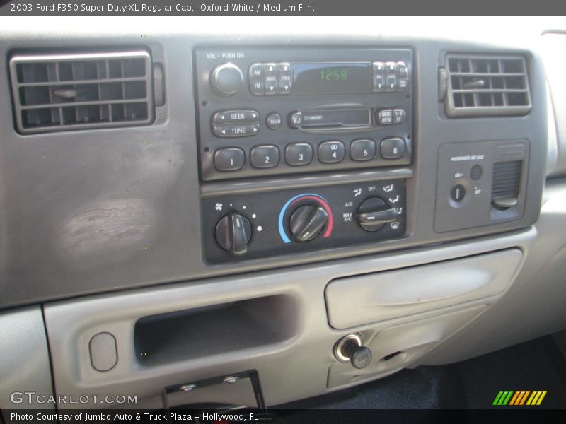 Controls of 2003 F350 Super Duty XL Regular Cab