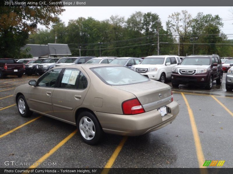 Sandrift Beige / Blond 2001 Nissan Altima GXE