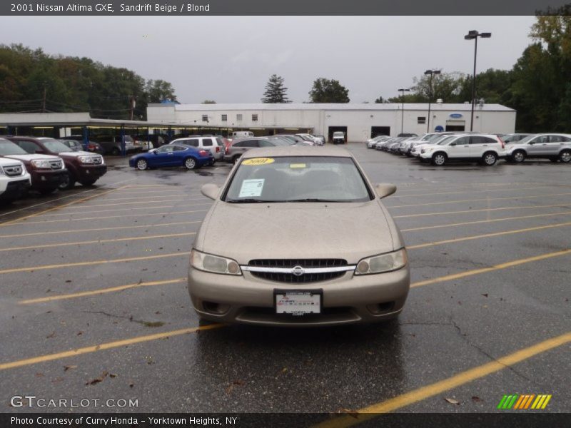 Sandrift Beige / Blond 2001 Nissan Altima GXE