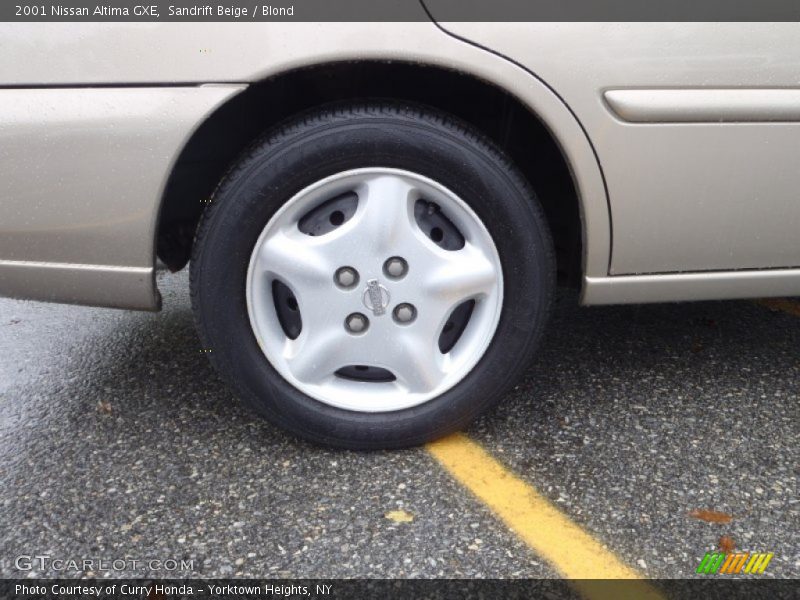 Sandrift Beige / Blond 2001 Nissan Altima GXE