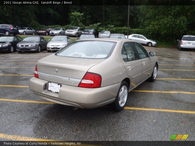 Sandrift Beige / Blond 2001 Nissan Altima GXE
