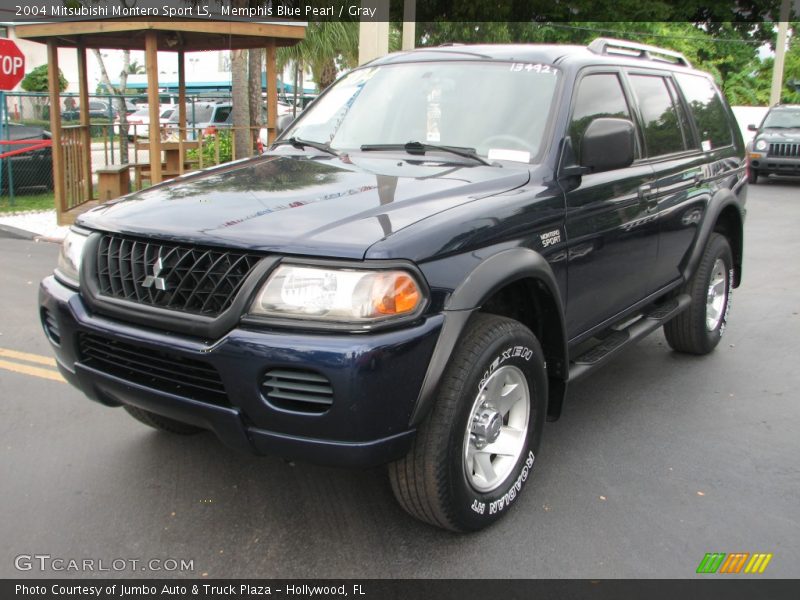 Front 3/4 View of 2004 Montero Sport LS