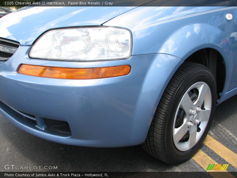 Pastel Blue Metallic / Gray 2005 Chevrolet Aveo LS Hatchback