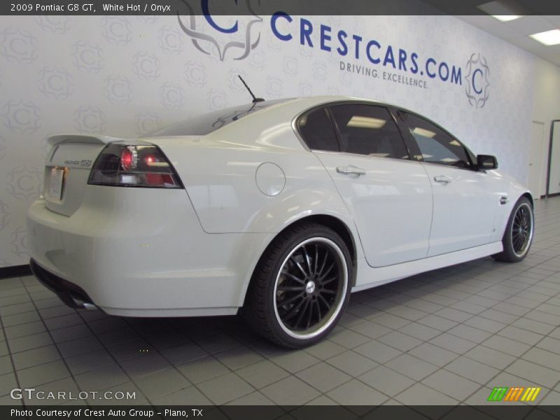 White Hot / Onyx 2009 Pontiac G8 GT