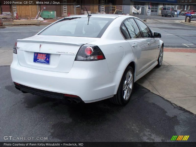White Hot / Onyx 2009 Pontiac G8 GT