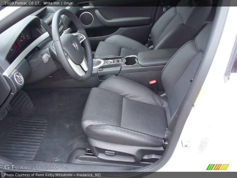 White Hot / Onyx 2009 Pontiac G8 GT