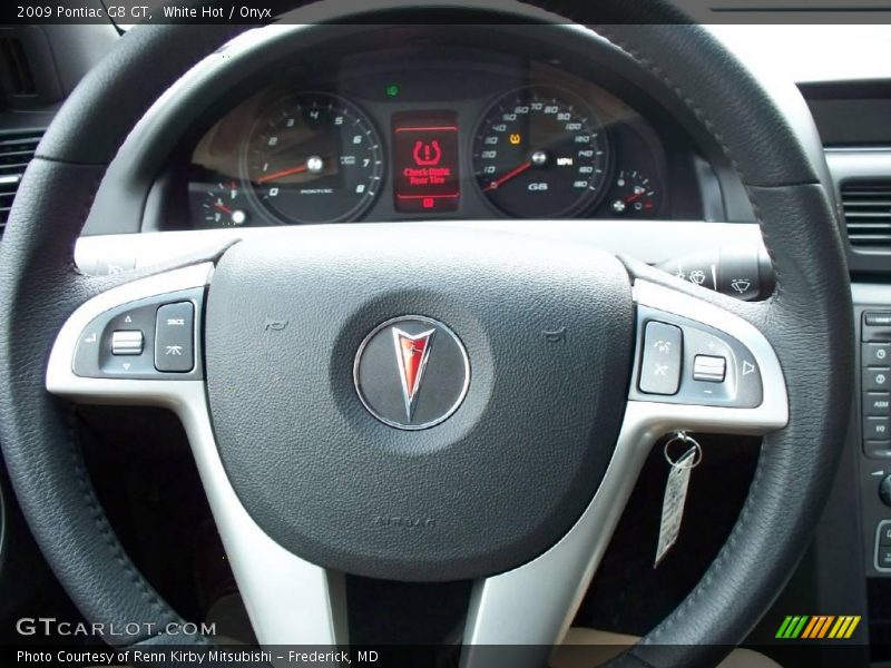 White Hot / Onyx 2009 Pontiac G8 GT