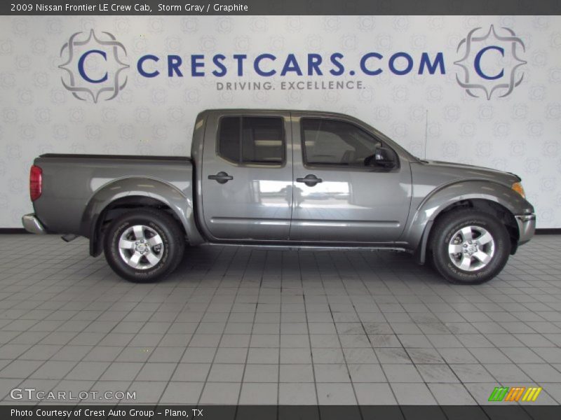 Storm Gray / Graphite 2009 Nissan Frontier LE Crew Cab