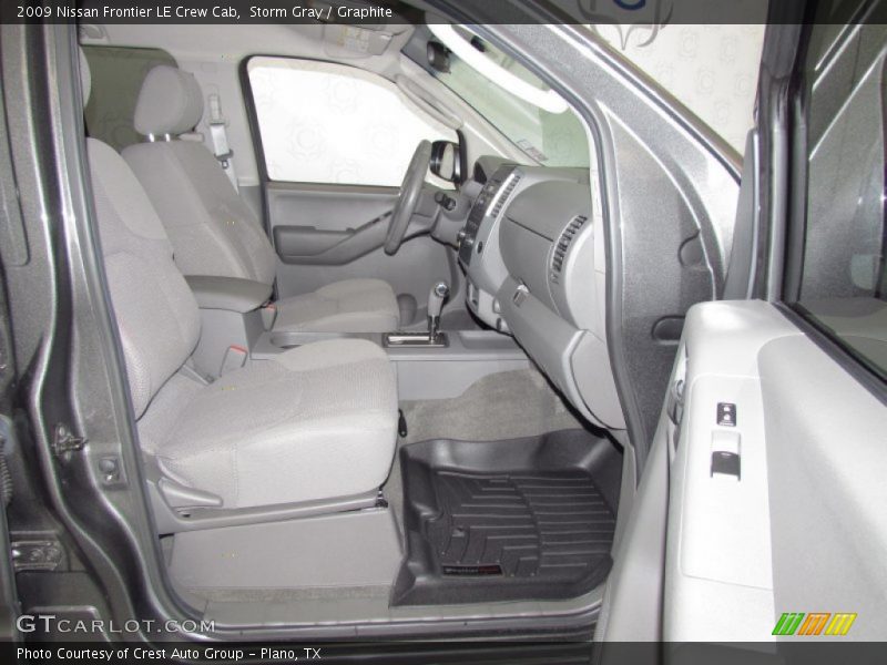 Storm Gray / Graphite 2009 Nissan Frontier LE Crew Cab