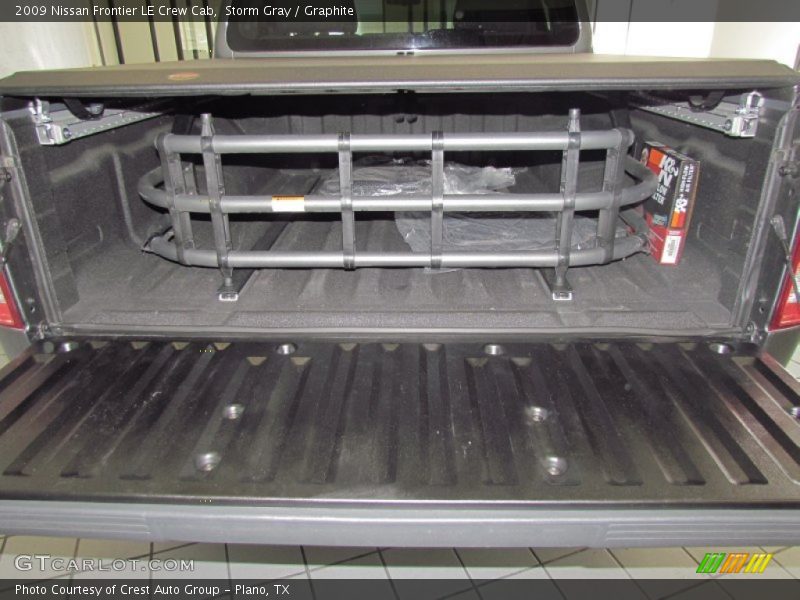 Storm Gray / Graphite 2009 Nissan Frontier LE Crew Cab