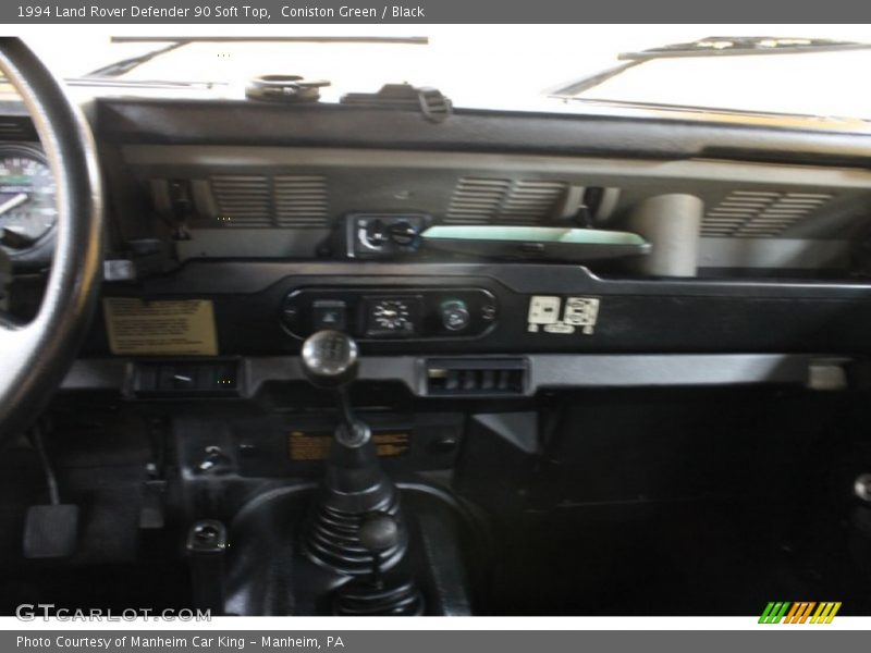 Coniston Green / Black 1994 Land Rover Defender 90 Soft Top
