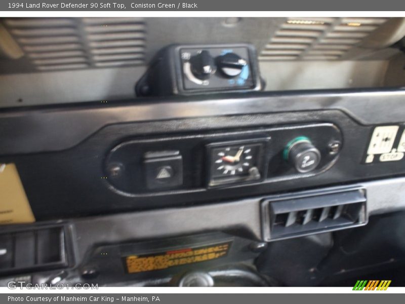 Coniston Green / Black 1994 Land Rover Defender 90 Soft Top
