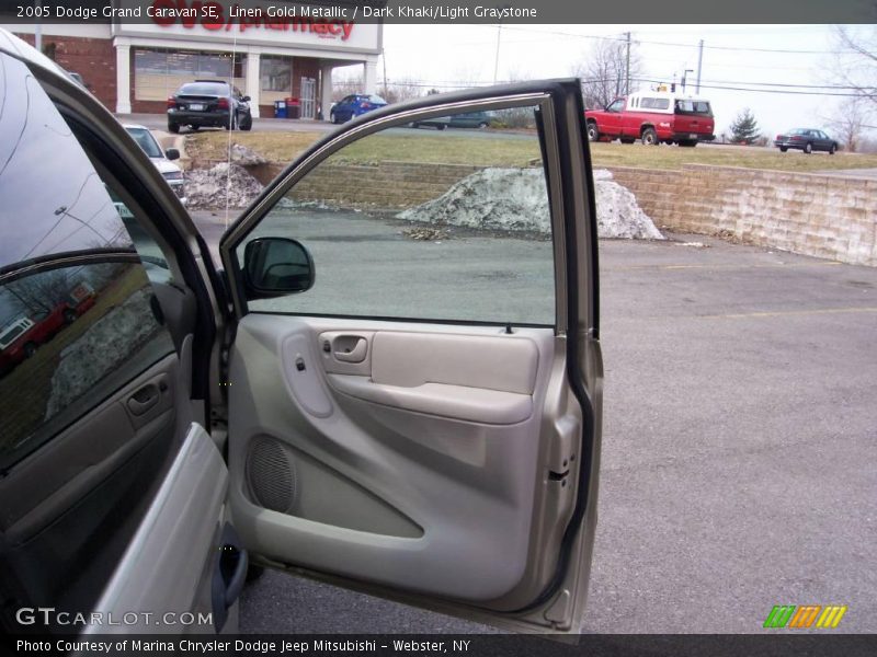 Linen Gold Metallic / Dark Khaki/Light Graystone 2005 Dodge Grand Caravan SE