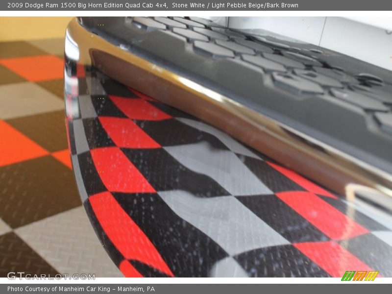 Stone White / Light Pebble Beige/Bark Brown 2009 Dodge Ram 1500 Big Horn Edition Quad Cab 4x4