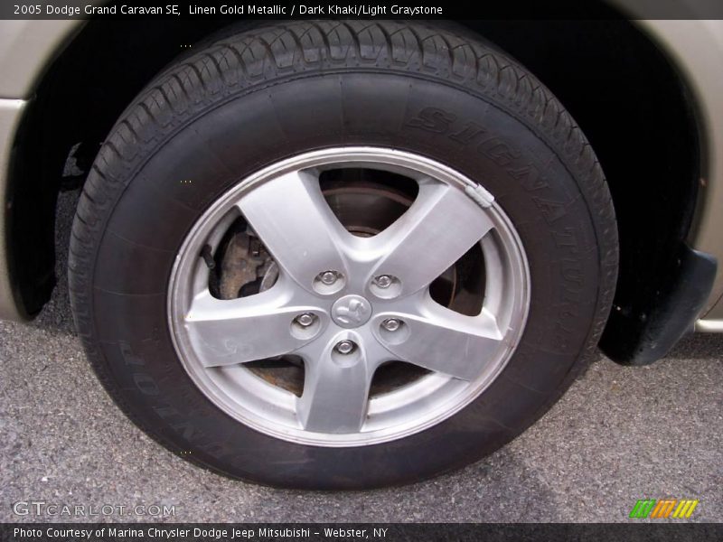 Linen Gold Metallic / Dark Khaki/Light Graystone 2005 Dodge Grand Caravan SE