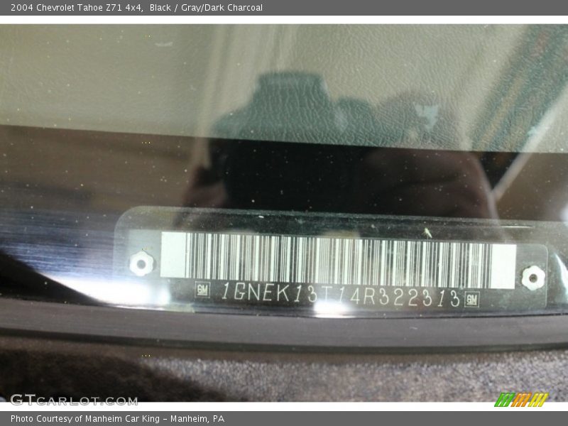 Black / Gray/Dark Charcoal 2004 Chevrolet Tahoe Z71 4x4