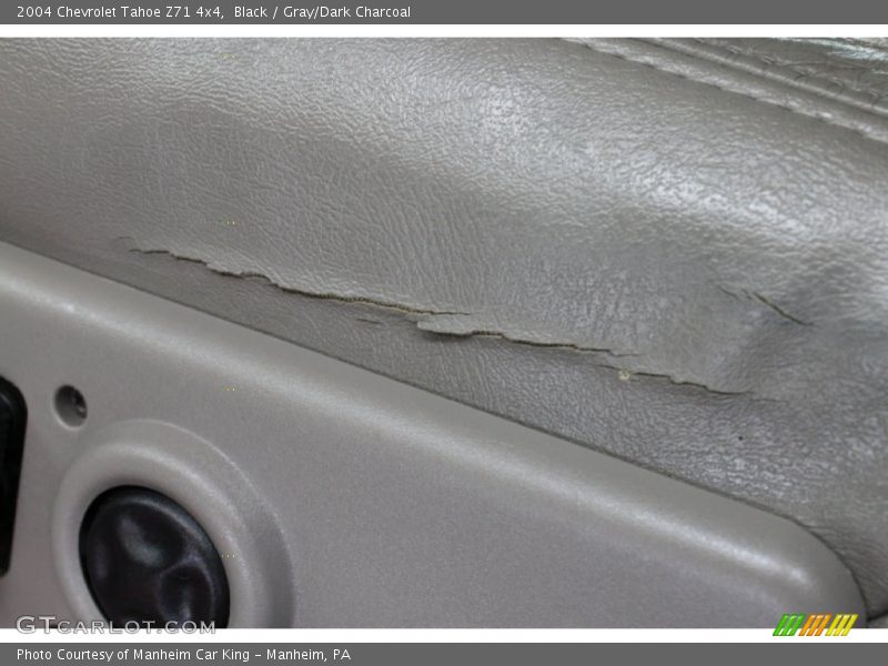 Black / Gray/Dark Charcoal 2004 Chevrolet Tahoe Z71 4x4