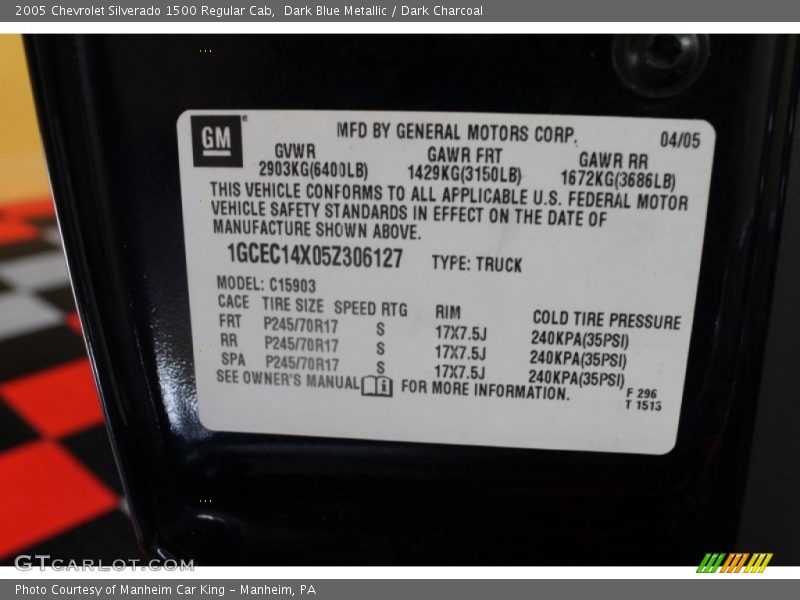 Dark Blue Metallic / Dark Charcoal 2005 Chevrolet Silverado 1500 Regular Cab