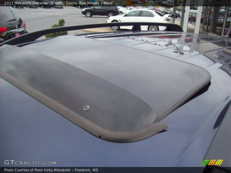 Cosmic Blue Metallic / Black 2011 Mitsubishi Outlander SE AWD