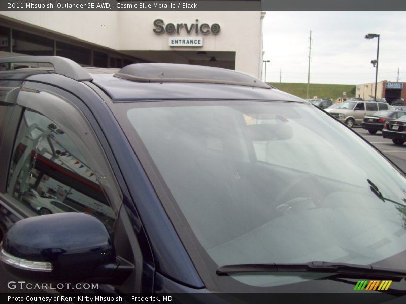 Cosmic Blue Metallic / Black 2011 Mitsubishi Outlander SE AWD