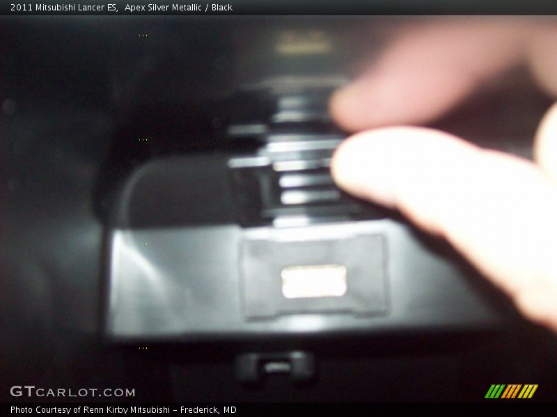 Apex Silver Metallic / Black 2011 Mitsubishi Lancer ES