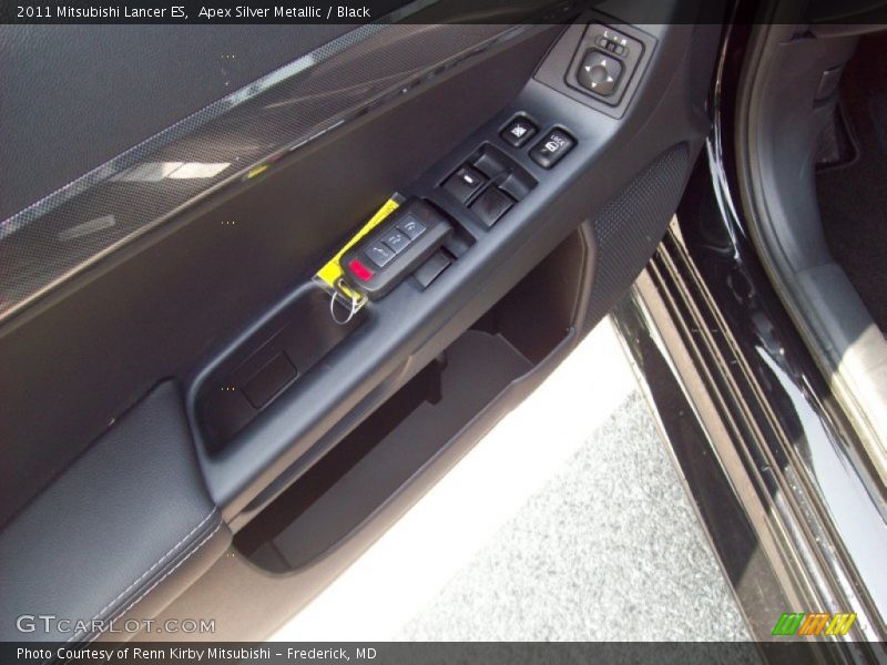 Apex Silver Metallic / Black 2011 Mitsubishi Lancer ES