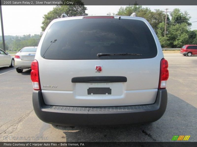 Silver Pearl Metallic / Grey 2005 Saturn Relay 2