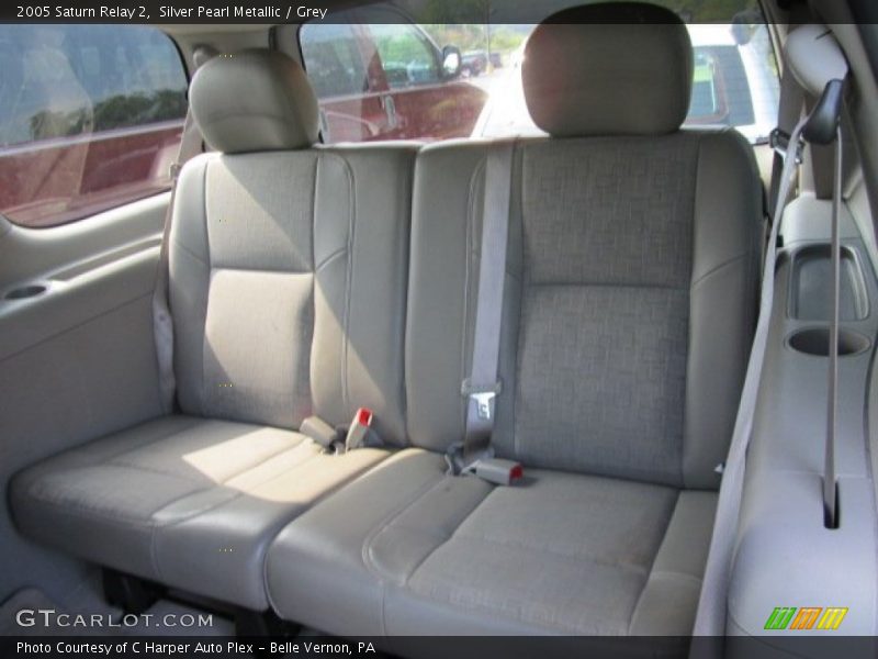 Silver Pearl Metallic / Grey 2005 Saturn Relay 2