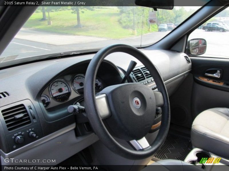 Silver Pearl Metallic / Grey 2005 Saturn Relay 2