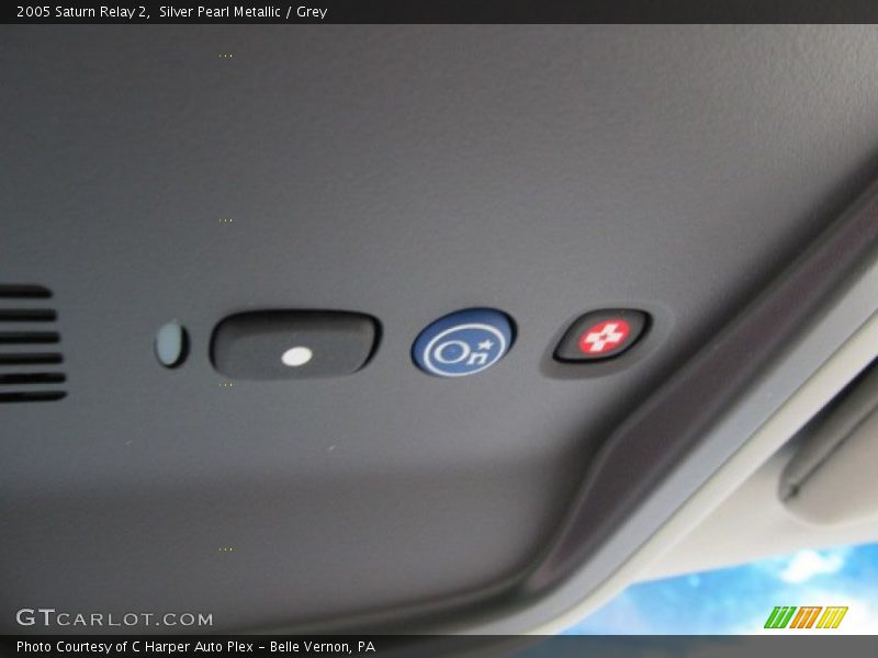 Silver Pearl Metallic / Grey 2005 Saturn Relay 2