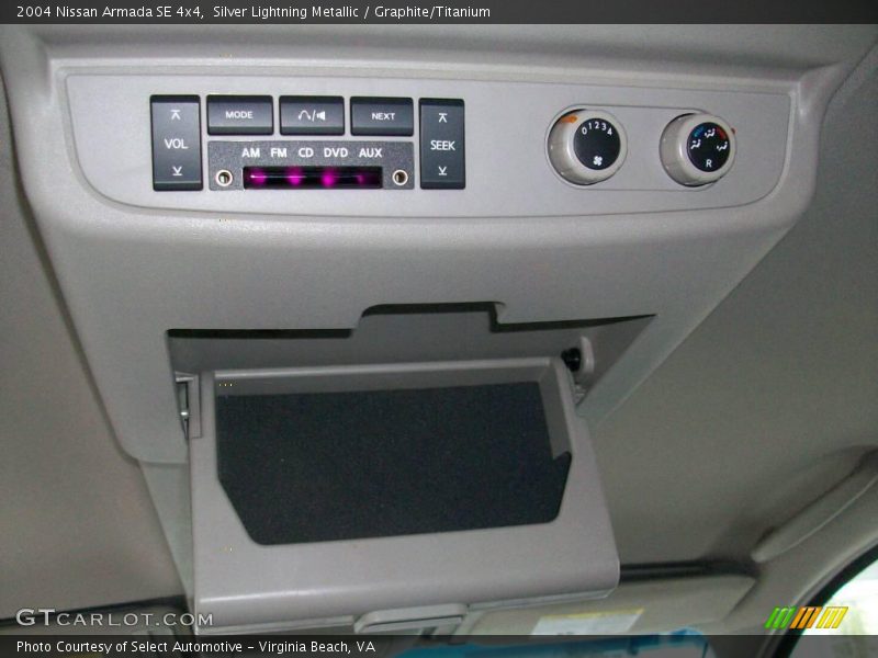 Silver Lightning Metallic / Graphite/Titanium 2004 Nissan Armada SE 4x4