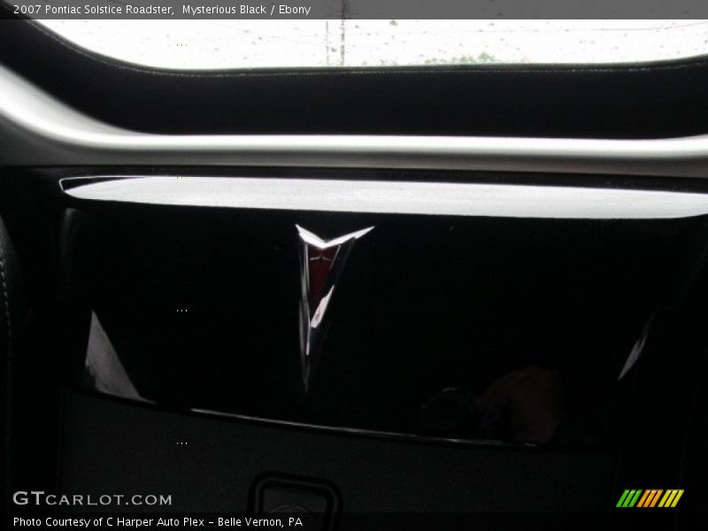Mysterious Black / Ebony 2007 Pontiac Solstice Roadster