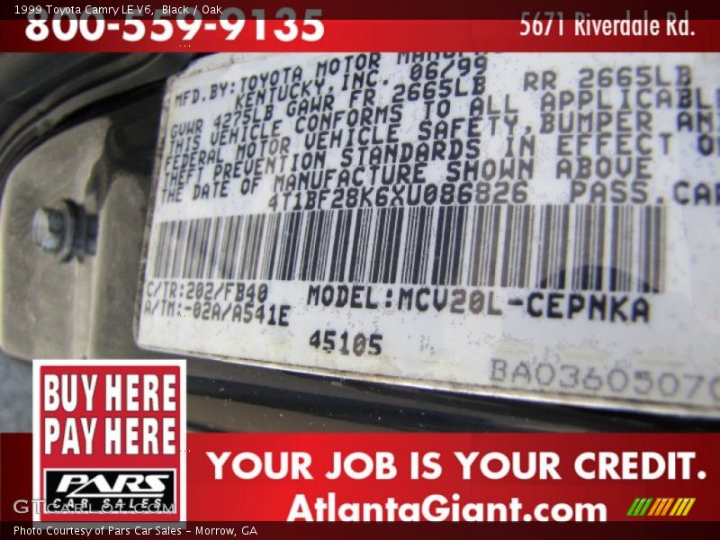 Black / Oak 1999 Toyota Camry LE V6