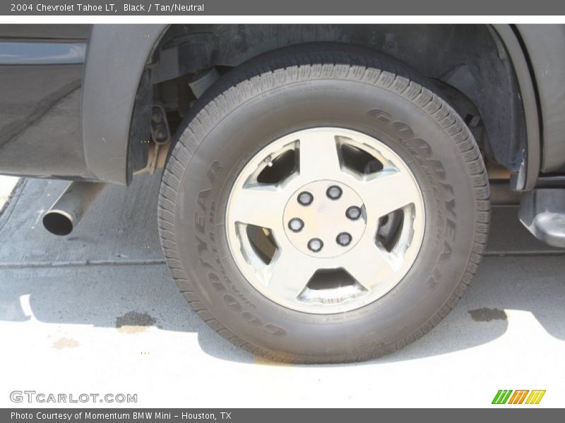 Black / Tan/Neutral 2004 Chevrolet Tahoe LT