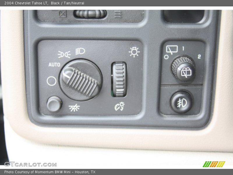 Black / Tan/Neutral 2004 Chevrolet Tahoe LT