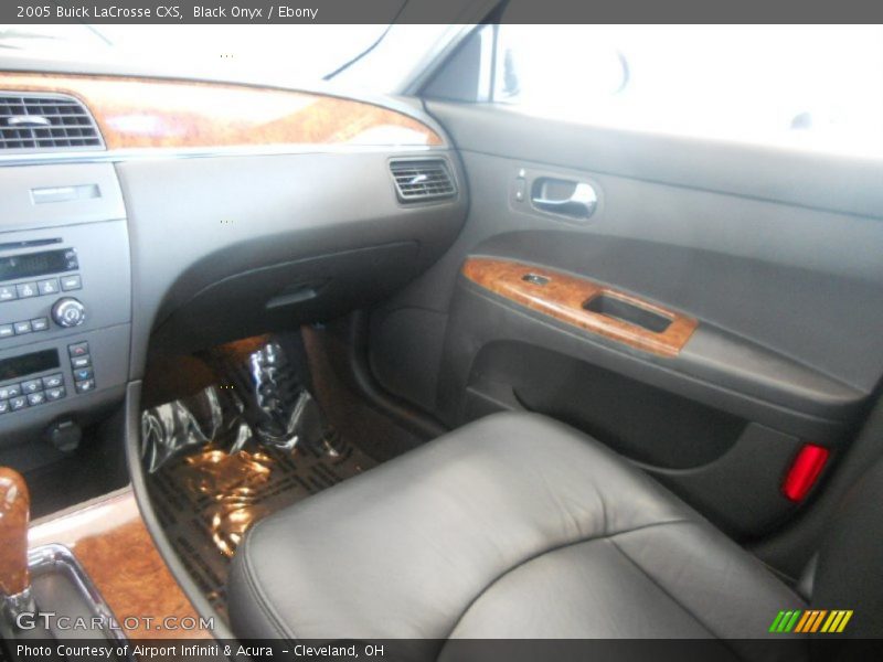 Black Onyx / Ebony 2005 Buick LaCrosse CXS